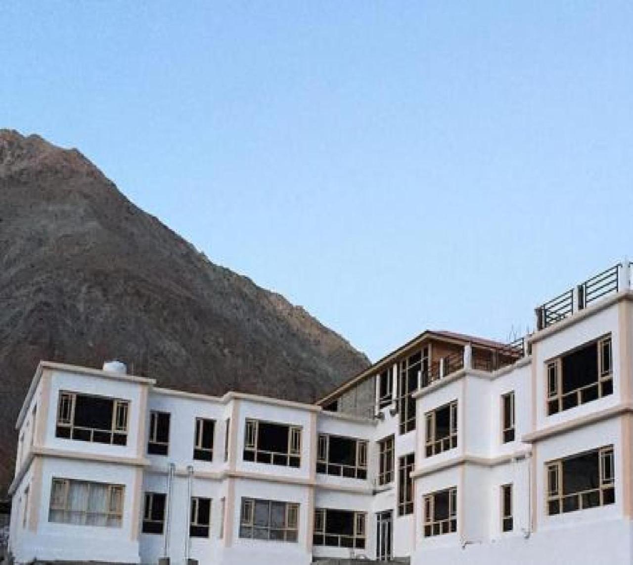 The Nun-Kun Residency Kargil Hotel Eksteriør billede